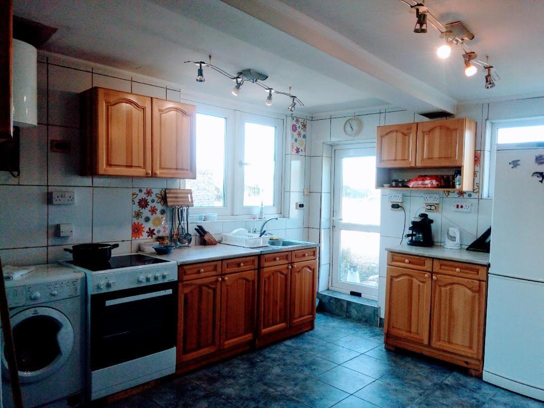 Гостевой Дом У Снежаны Provadiya Exterior foto
