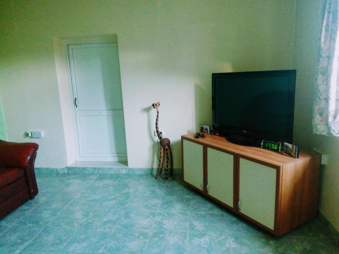 Гостевой Дом У Снежаны Provadiya Exterior foto
